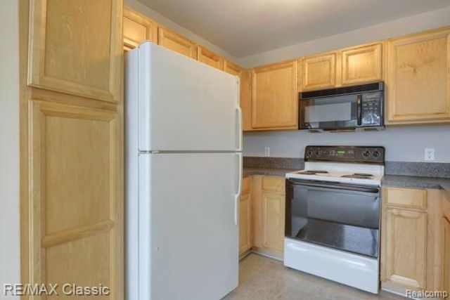51592 Stern Lane, Chesterfield, MI 48051