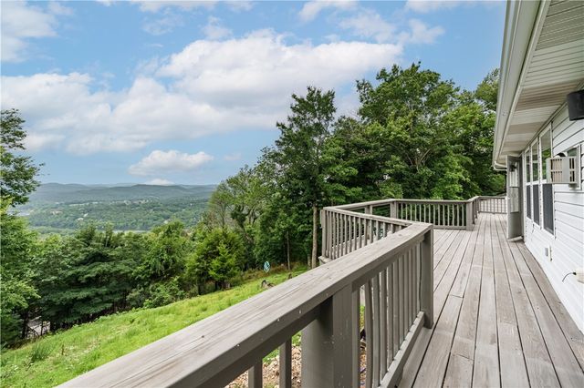 311 Holiday Island Drive, Holiday Island, AR 72631
