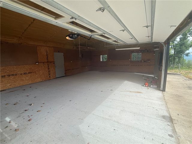 311 Holiday Island Drive, Holiday Island, AR 72631