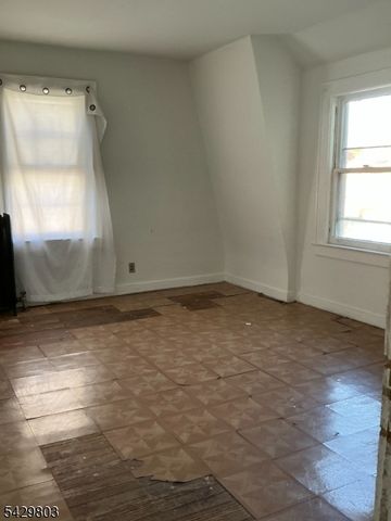 12 N 21St St, East Orange City, NJ 07017