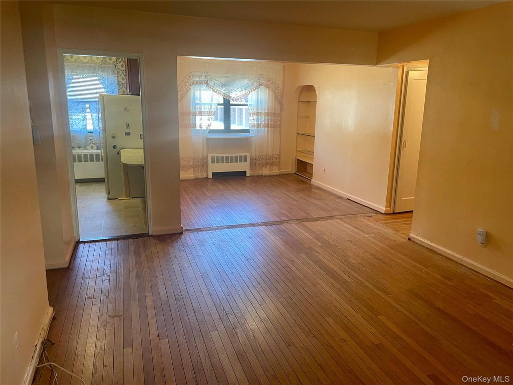 90-25 Shore Parkway 91, Howard Beach, NY 11414 — photo 4