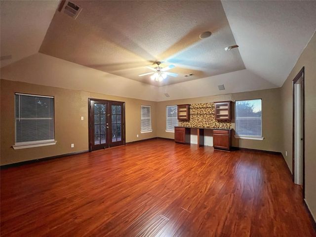 2947 Nadar, Grand Prairie, TX 75054