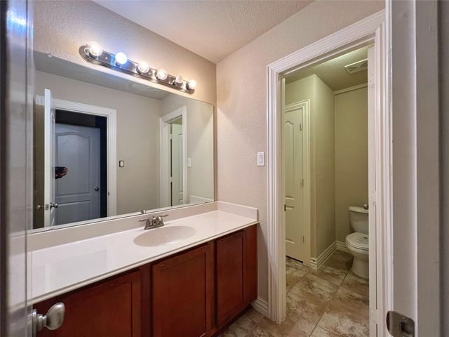 2947 Nadar, Grand Prairie, TX 75054