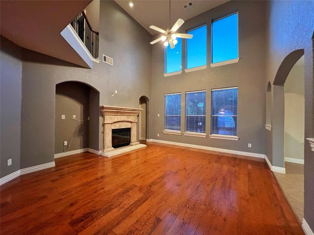 2947 Nadar, Grand Prairie, TX 75054