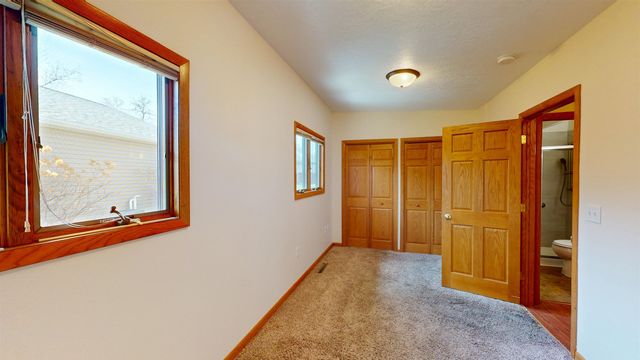 115 18th St SW, Minot, ND 58701