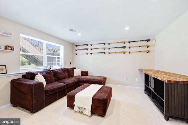 53 DISPATCH DR, Washington Crossing, PA 18977