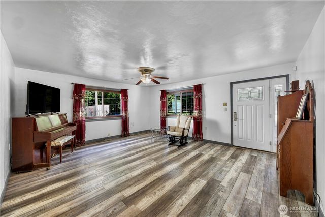 2440 Birch Bay Lynden Road, Custer, WA 98240