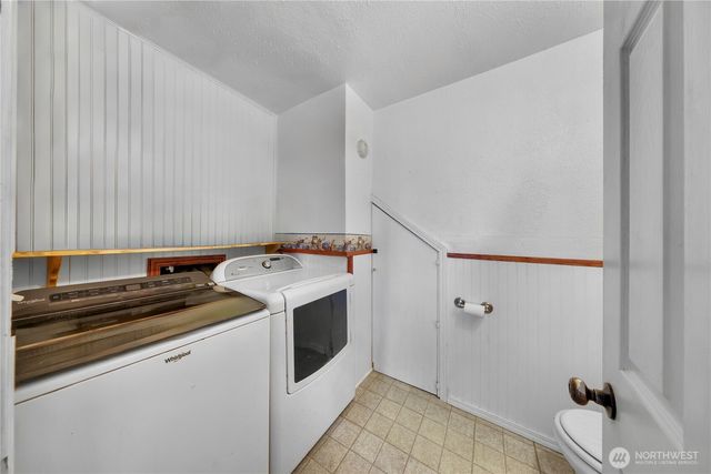 2440 Birch Bay Lynden Road, Custer, WA 98240