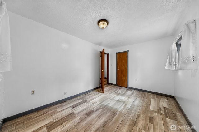 2440 Birch Bay Lynden Road, Custer, WA 98240