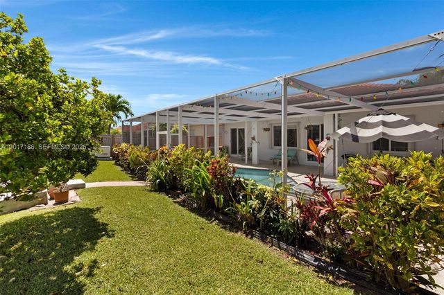 2915 SE 4th Pl, Homestead, FL 33033