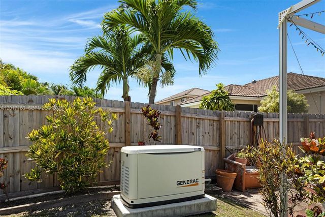 2915 SE 4th Pl, Homestead, FL 33033