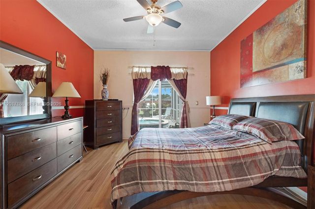 2915 SE 4th Pl, Homestead, FL 33033