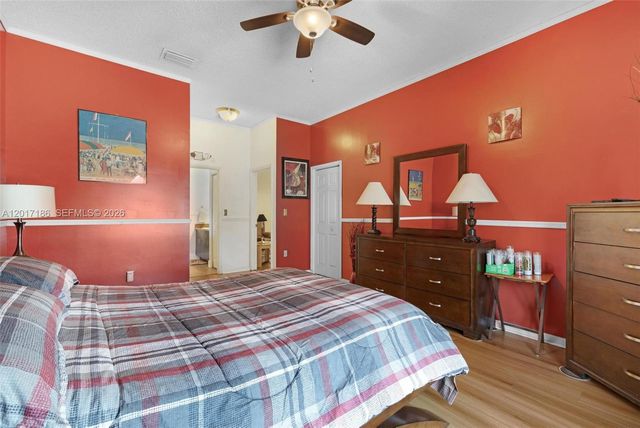 2915 SE 4th Pl, Homestead, FL 33033