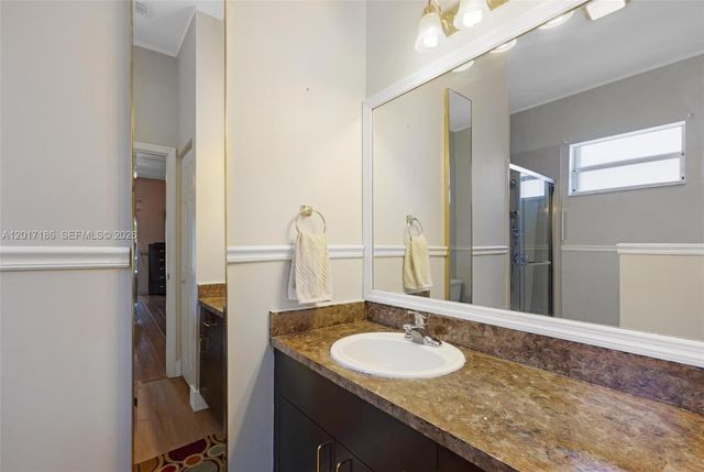 2915 SE 4th Pl, Homestead, FL 33033