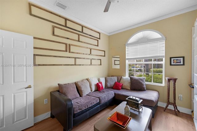 2915 SE 4th Pl, Homestead, FL 33033