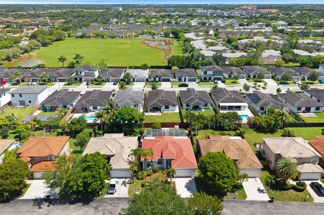 2915 SE 4th Pl, Homestead, FL 33033