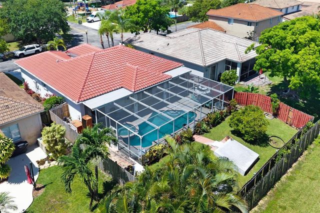 2915 SE 4th Pl, Homestead, FL 33033