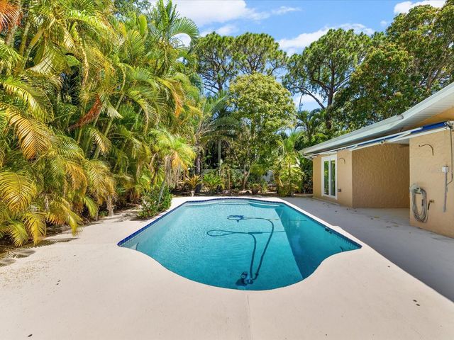 502 FLORIDA BOULEVARD, Crystal Beach, FL 34681