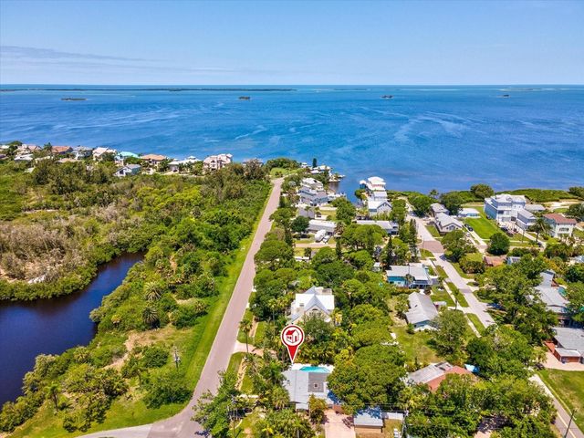 502 FLORIDA BOULEVARD, Crystal Beach, FL 34681