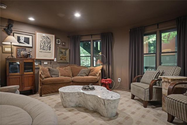 595 Overbrook Drive NW, Atlanta, GA 30318
