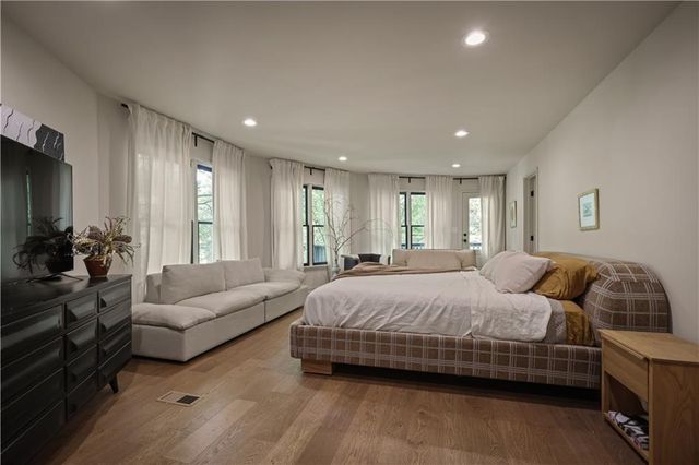 595 Overbrook Drive NW, Atlanta, GA 30318