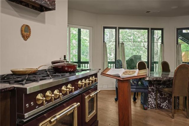 595 Overbrook Drive NW, Atlanta, GA 30318
