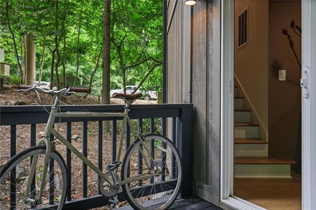 595 Overbrook Drive NW, Atlanta, GA 30318