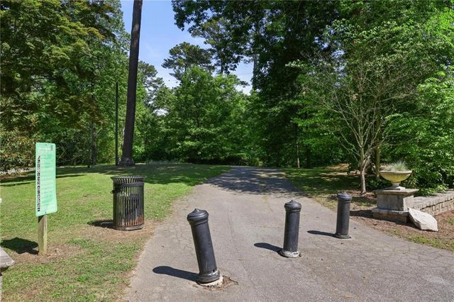 595 Overbrook Drive NW, Atlanta, GA 30318