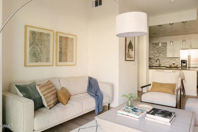 124 W Colorado Street 307, Glendale, CA 91204