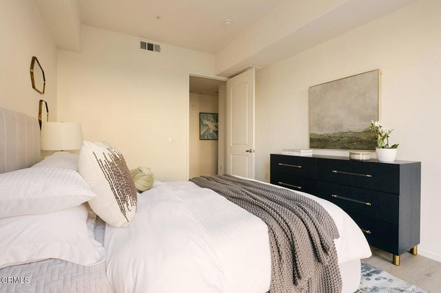 124 W Colorado Street 307, Glendale, CA 91204