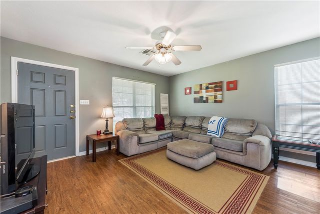 2413 Pintail Loop, College Station, TX 77845