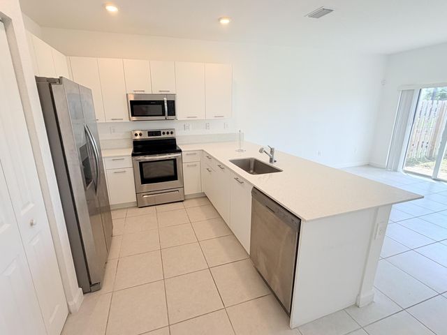 2330 NW 125TH Street, Miami, FL 33167