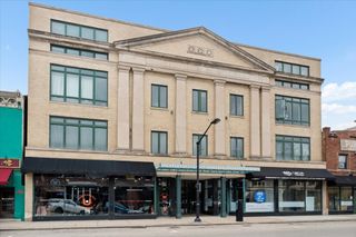 7509 Madison Street 3C, Forest Park, IL 60130