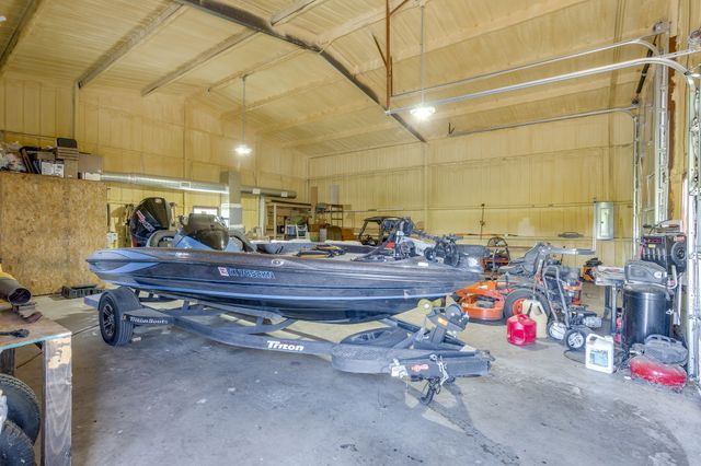 1308 County Road 705, Joshua, TX 76058
