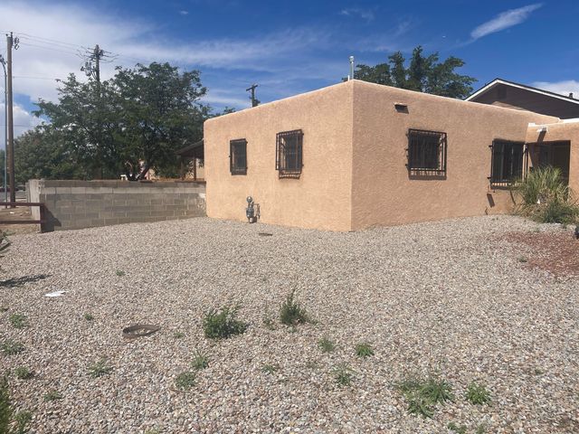 1301 Boatright Drive NE, Albuquerque, NM 87112