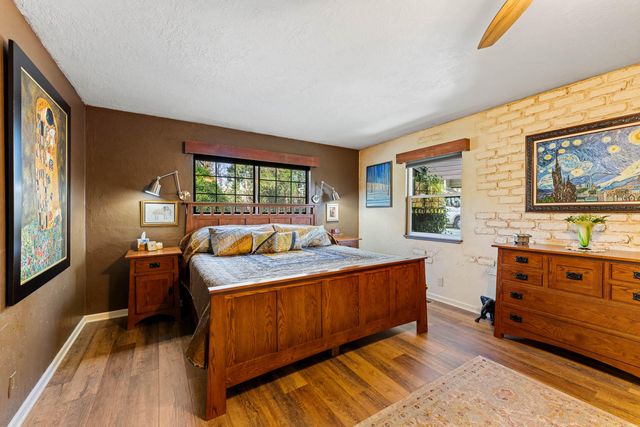 1973 Southgate Way, Grants Pass, OR 97527