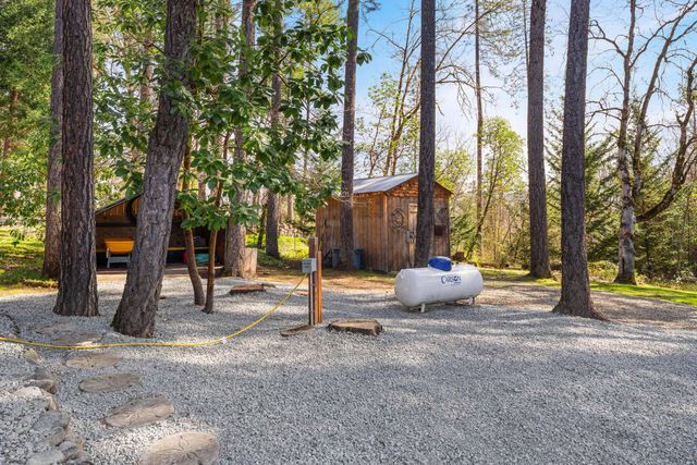 1973 Southgate Way, Grants Pass, OR 97527