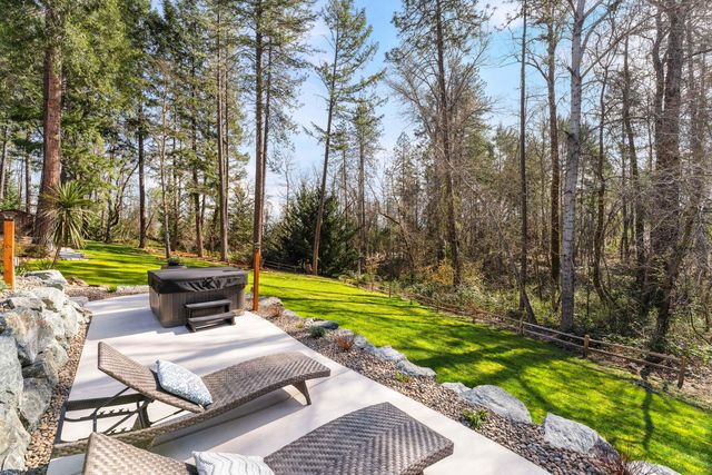 1973 Southgate Way, Grants Pass, OR 97527