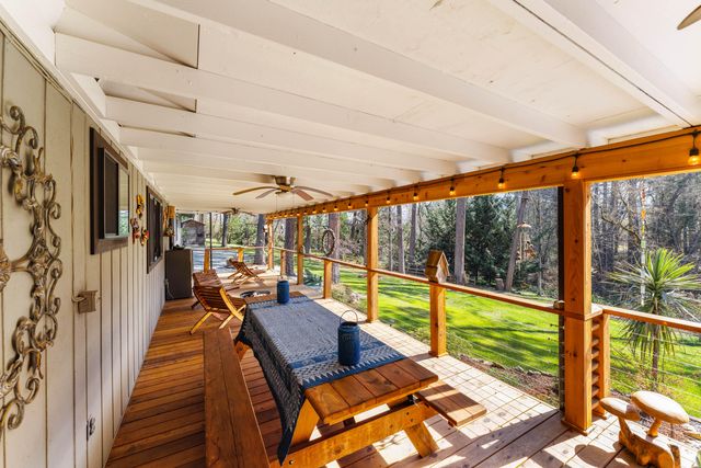 1973 Southgate Way, Grants Pass, OR 97527