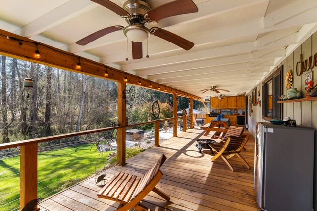 1973 Southgate Way, Grants Pass, OR 97527