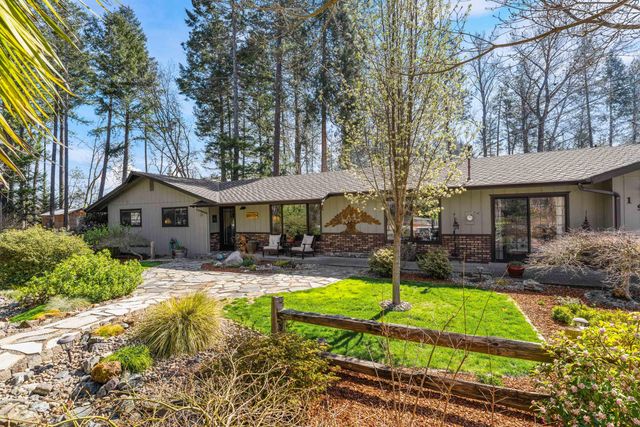 1973 Southgate Way, Grants Pass, OR 97527