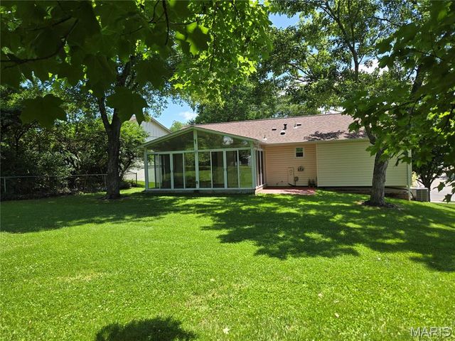 11561 Patty Ann Drive, Unincorporated, MO 63146