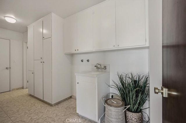 2435 Sierra, Upland, CA 91784