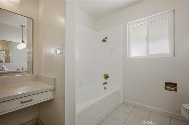 2435 Sierra, Upland, CA 91784