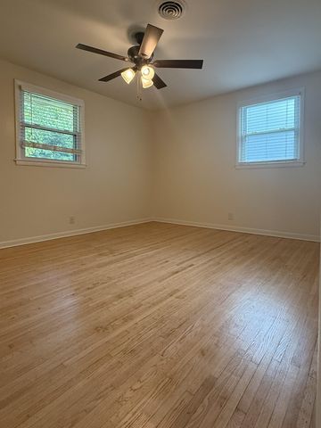 504 McDonald Dr, Nashville, TN 37217
