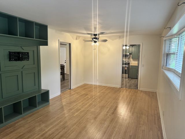 504 McDonald Dr, Nashville, TN 37217