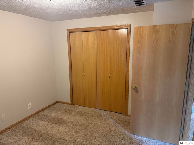 2301 City View Court, Lincoln, NE 68521
