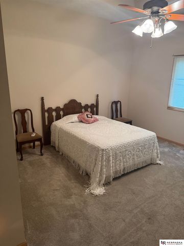 2301 City View Court, Lincoln, NE 68521