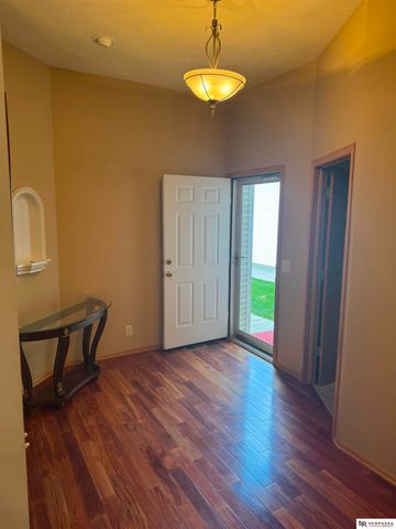 2301 City View Court, Lincoln, NE 68521