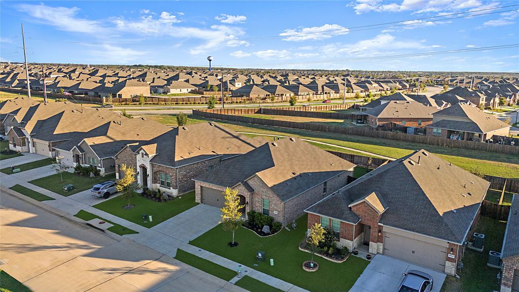 3102 Moccasin Lane, Aubrey, TX 76227 — photo 4